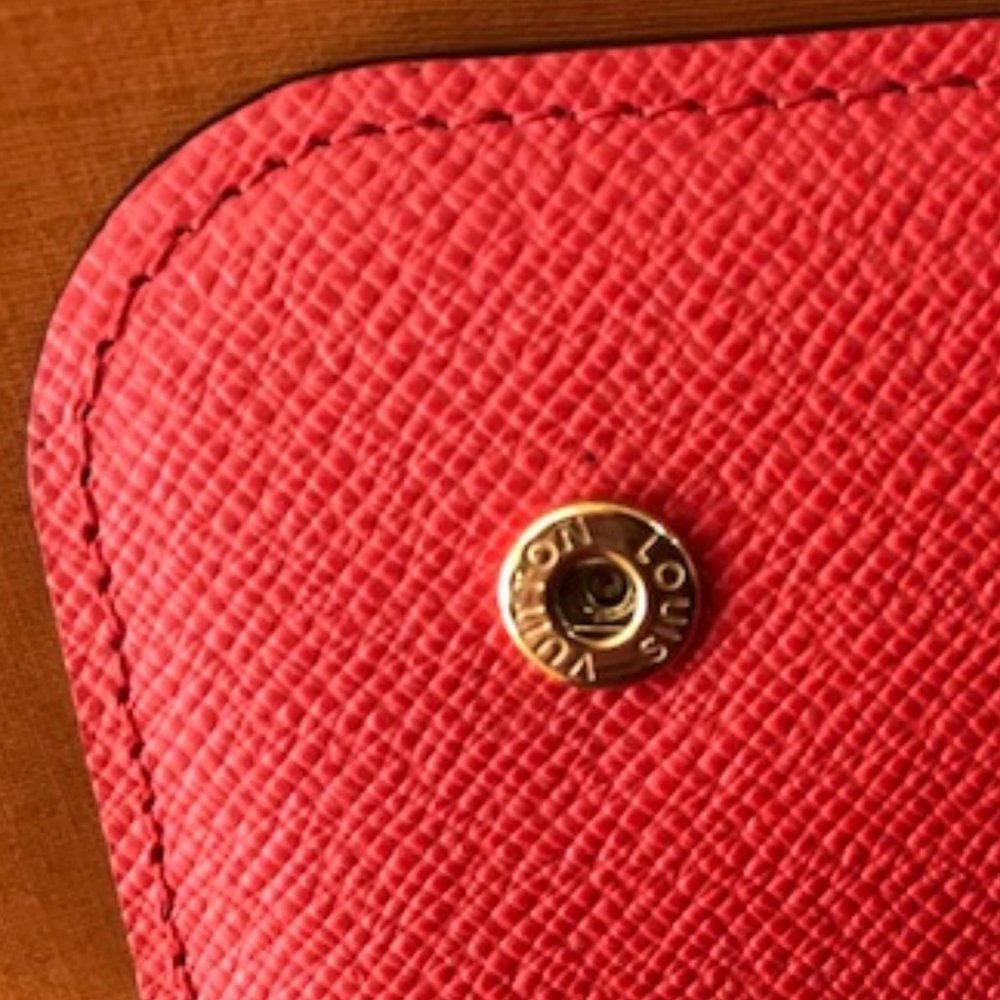 LOUIS VUITTON WALLET - Picture 4 of 11